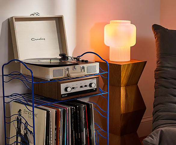 Wat doet een audioversterker?