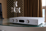 Audiolab 8300A Zilver